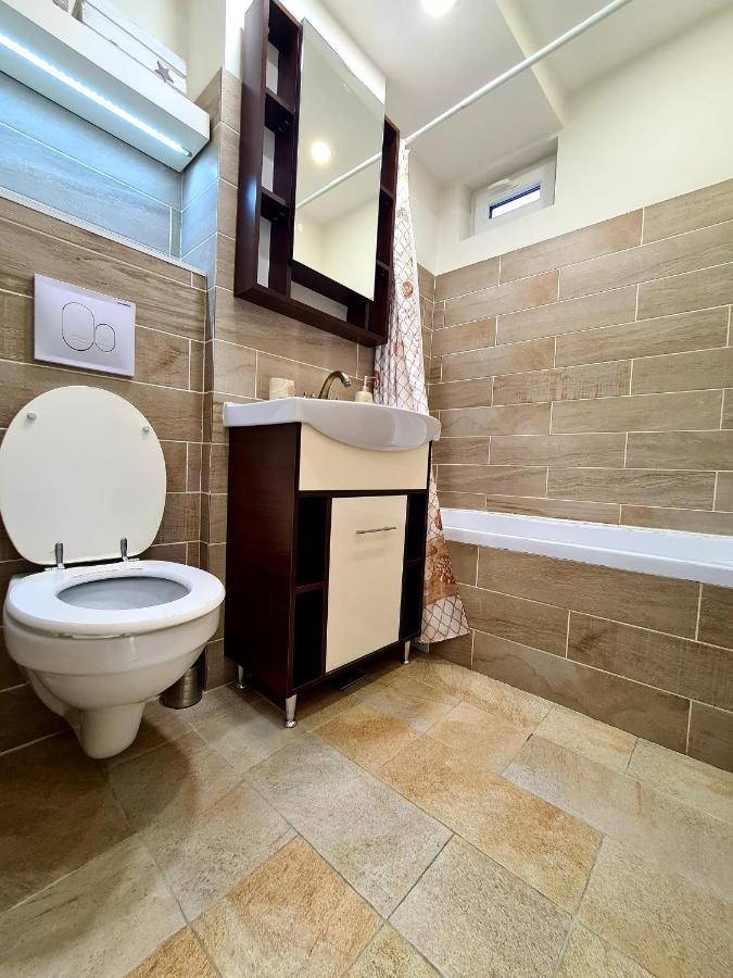Best Apartment Central Хунедоара Экстерьер фото