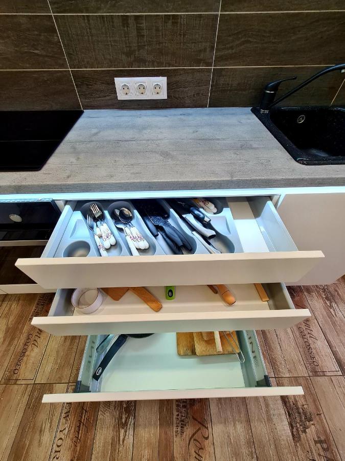 Best Apartment Central Хунедоара Экстерьер фото