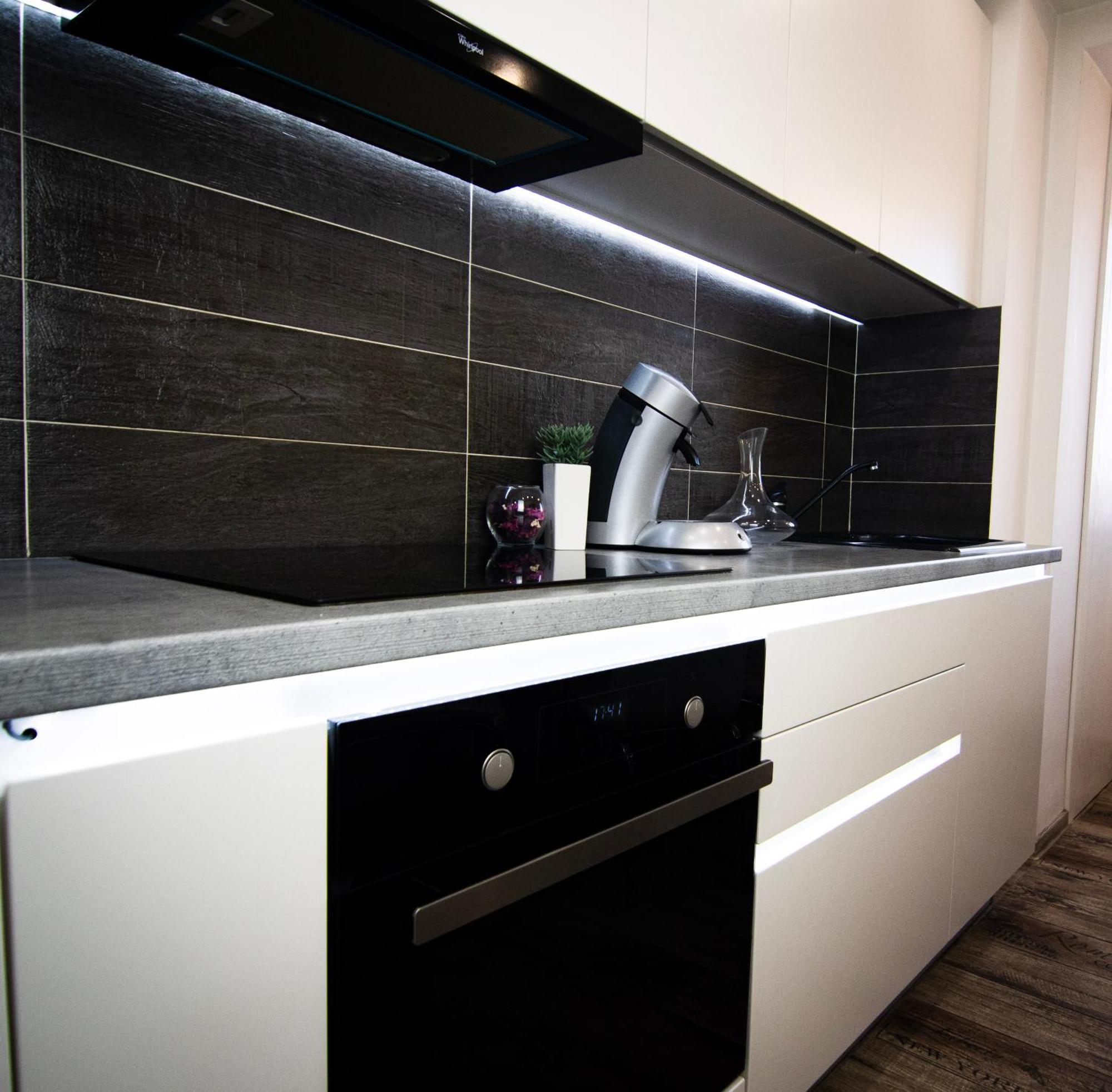Best Apartment Central Хунедоара Экстерьер фото